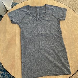 Lululemon Swiftly Gray Short Sleeve V-neck Tee